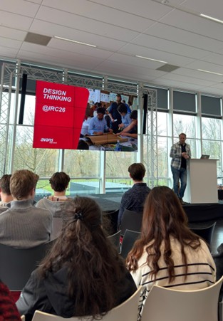 kuvituskuva luokkahuoneesta.